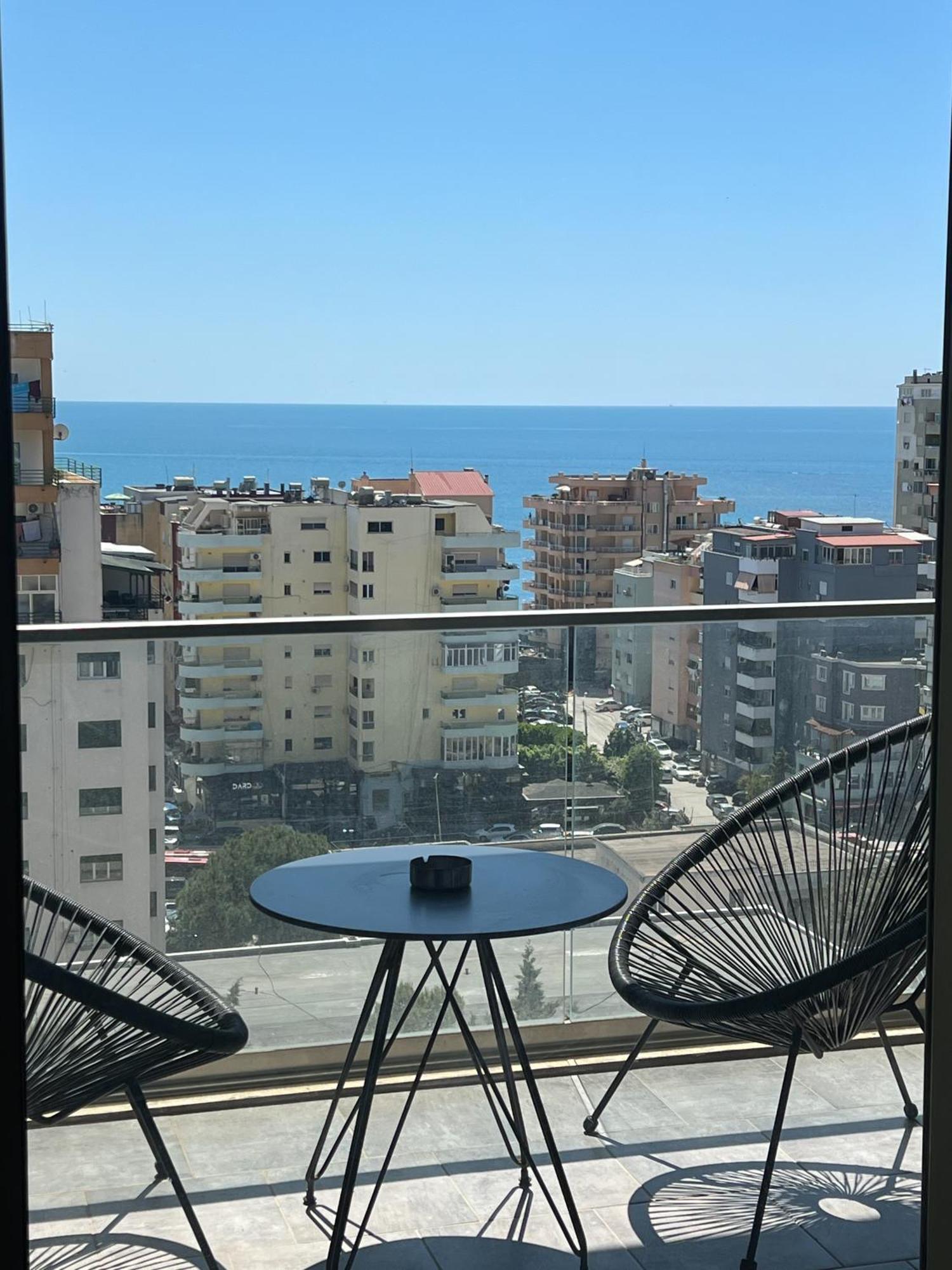 Sea View Apartment *